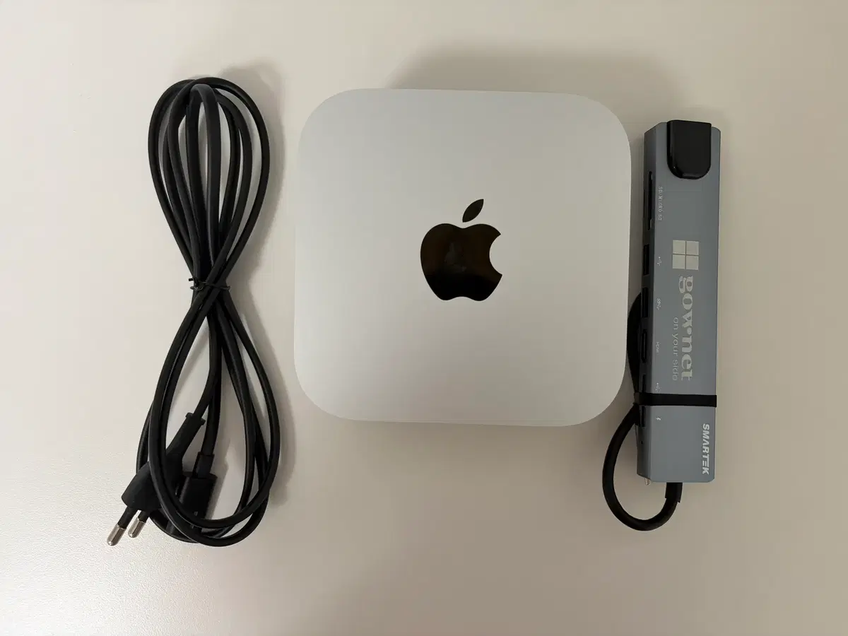 맥미니 M4 16GB 256GB + 멀티 허브 8 IN 1 (ST-AH800)