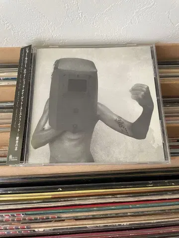 조 래리, 왜 일본 국내반 (Fugazi)를 사야 할까