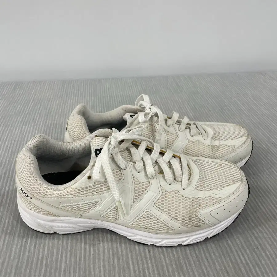 1026) 뉴발란스 480v5 운동화 260mm