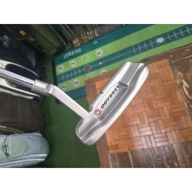 오딧세이 화이트핫 일자형 퍼터 33인치