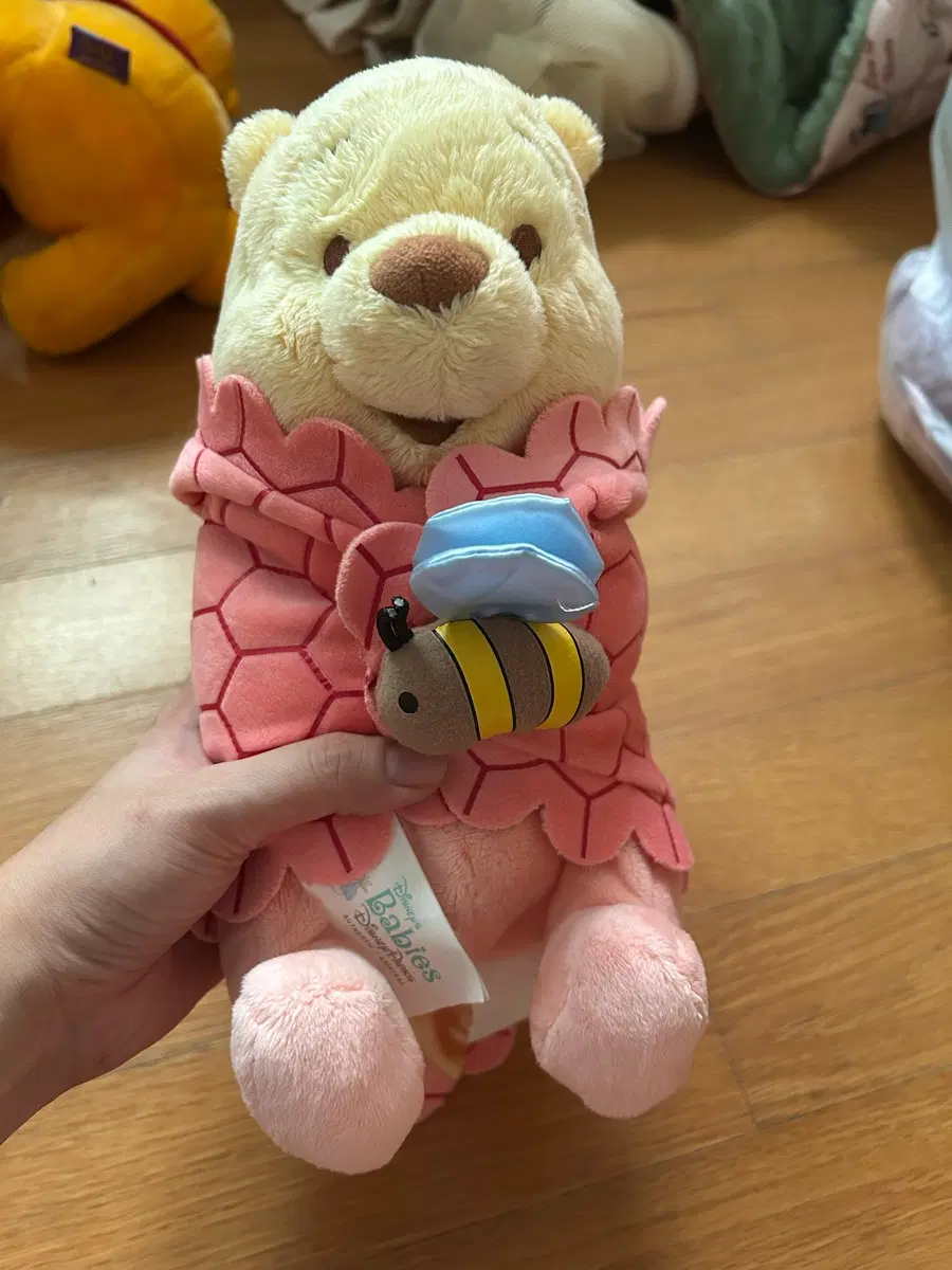 디즈니 베이비 푸 인형 꿀벌