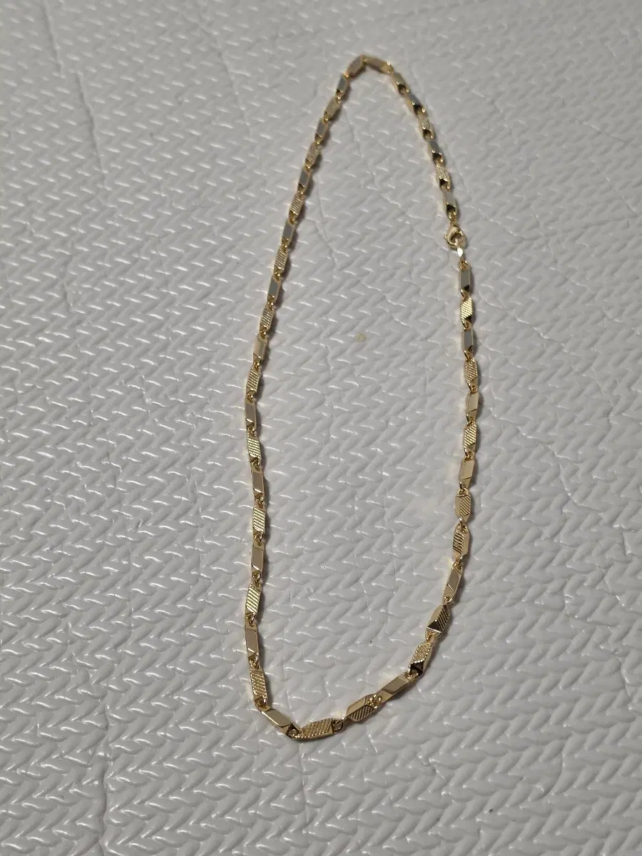 18k bamboo plated necklace