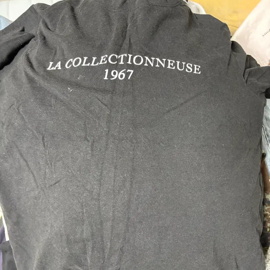 LA COLLECTIONNEUSE 1967 티셔츠 블랙