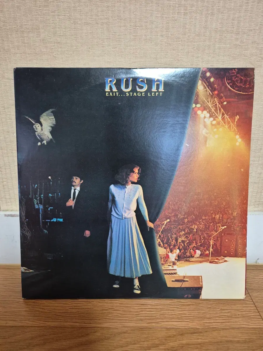 Rush Rush Exit...Stage Left 초반 미국반