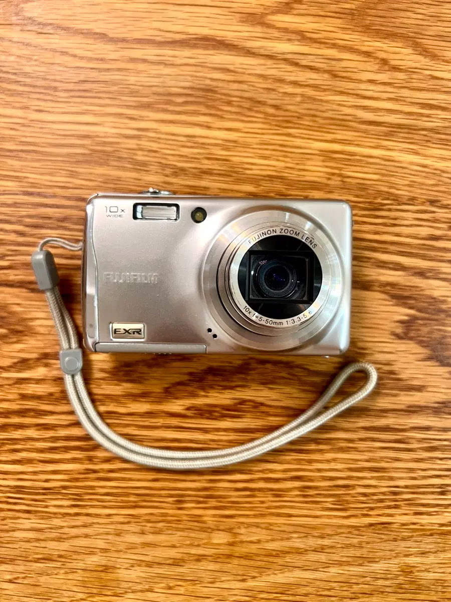 후지필름 F70EXR 실버(아일릿 원희 디카)