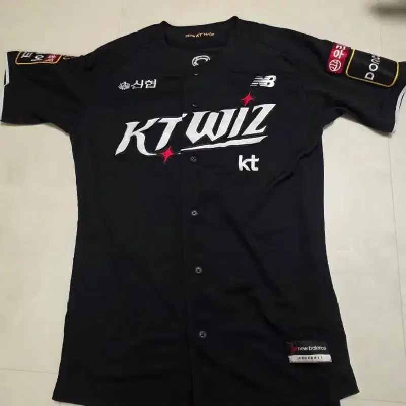 KT 위즈 유니폼