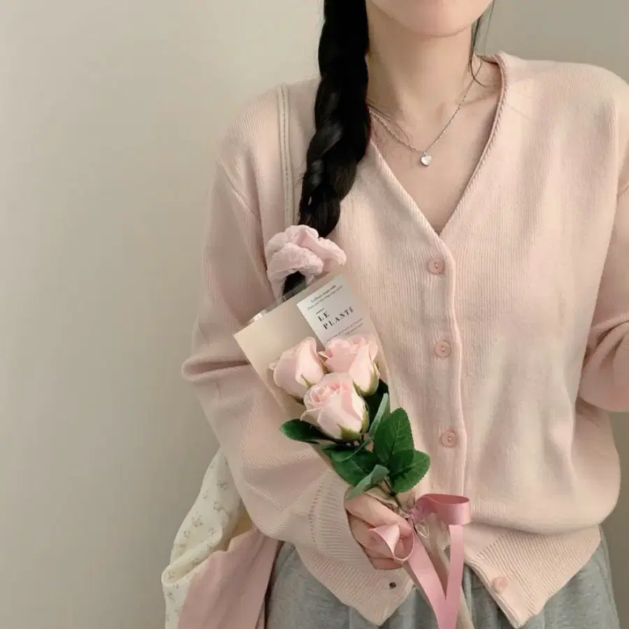 에이블리 로즈나인 긴팔가디건 팔아요 !