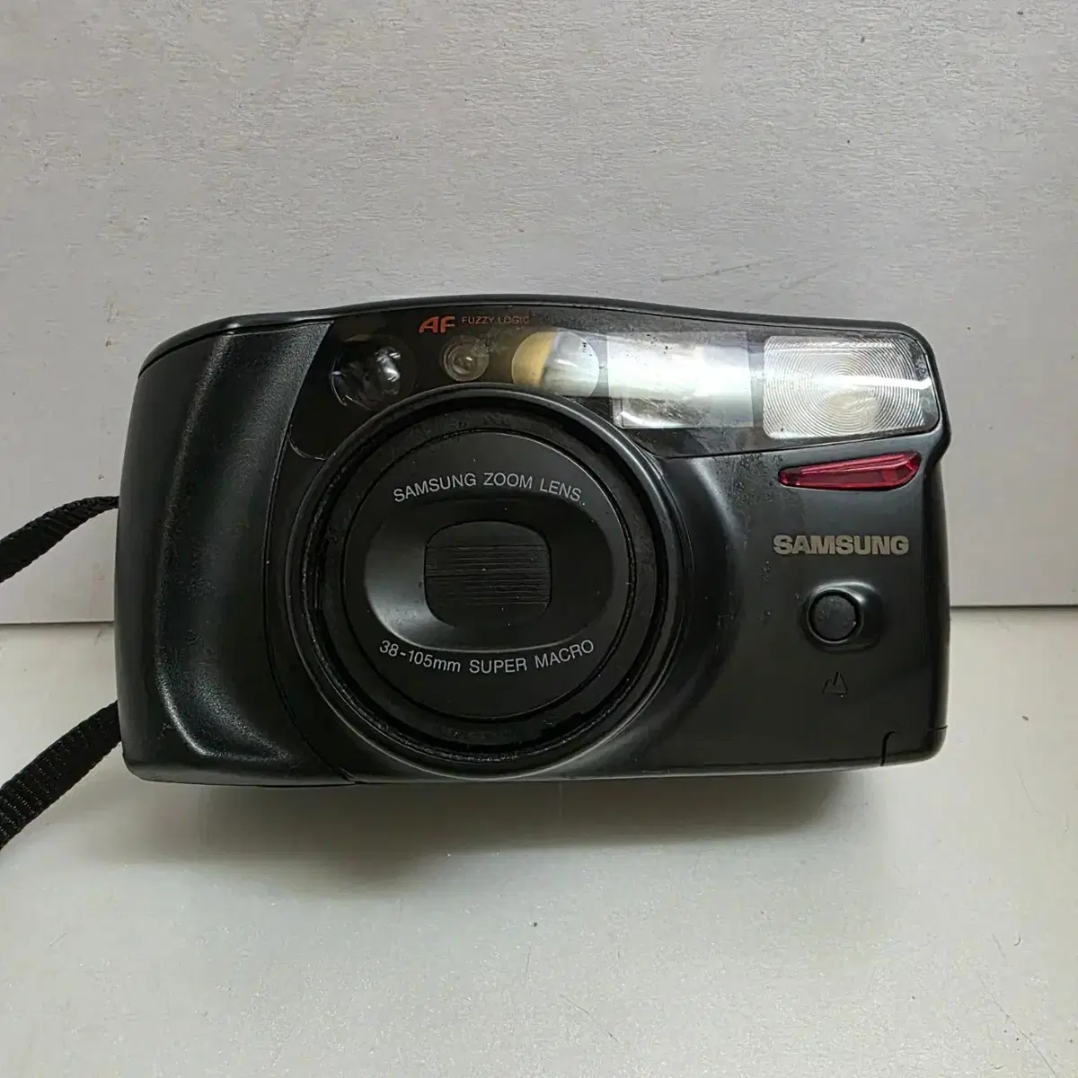 필름 카메라인 삼성 퍼지 줌 1050 (체크완 정상작동)