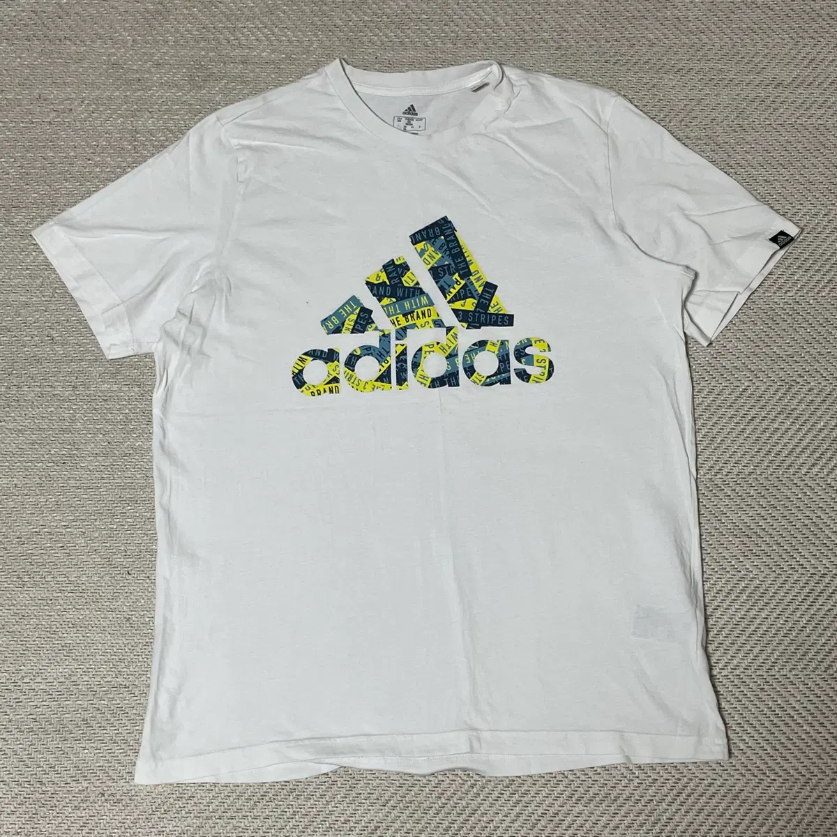 (2XL) 아디다스 반팔티 흰색 로고 프린팅