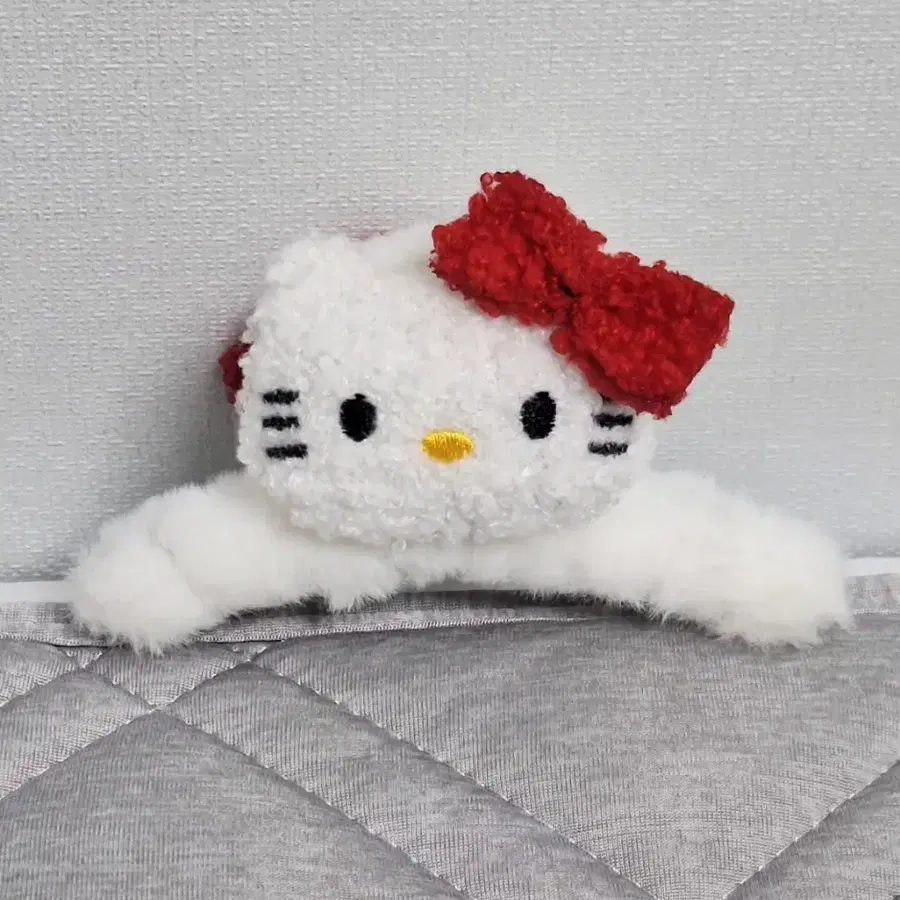 헬로키티 집게핀