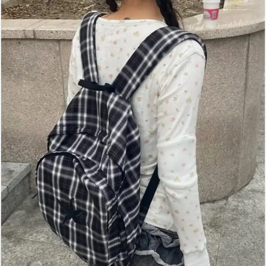 더콜디스모먼트 TCM starfish check backpack (black)
