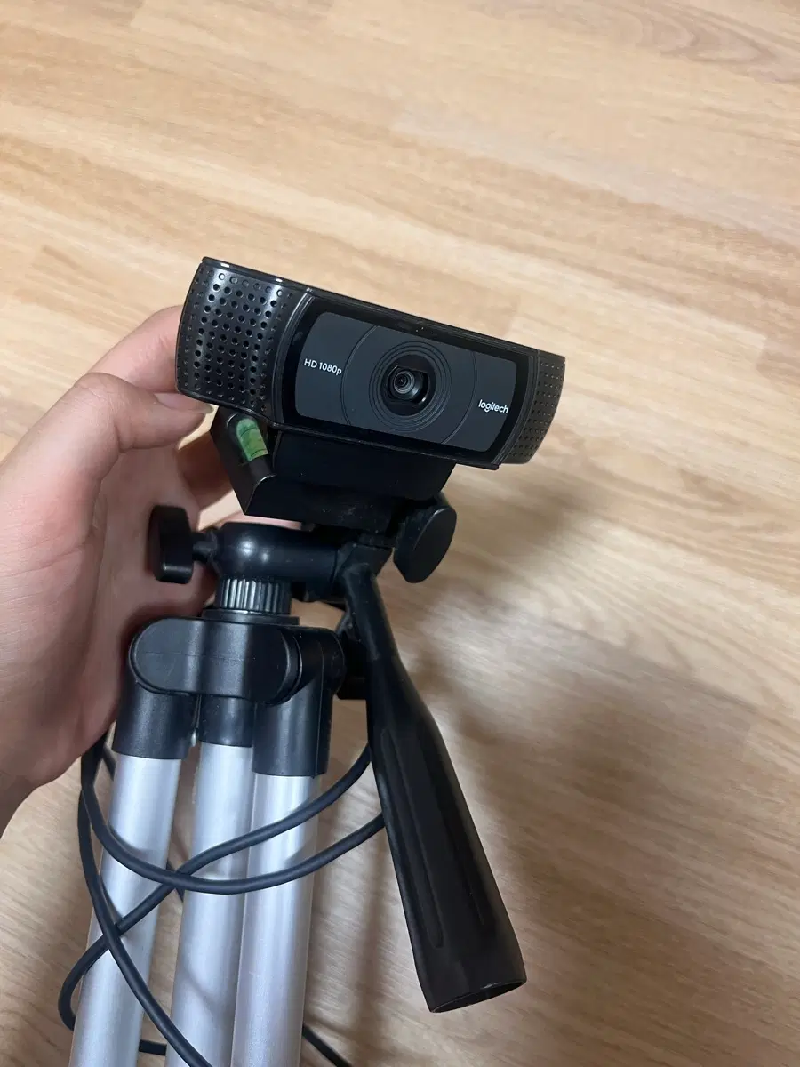 로지텍 웹캠 + 삼각대