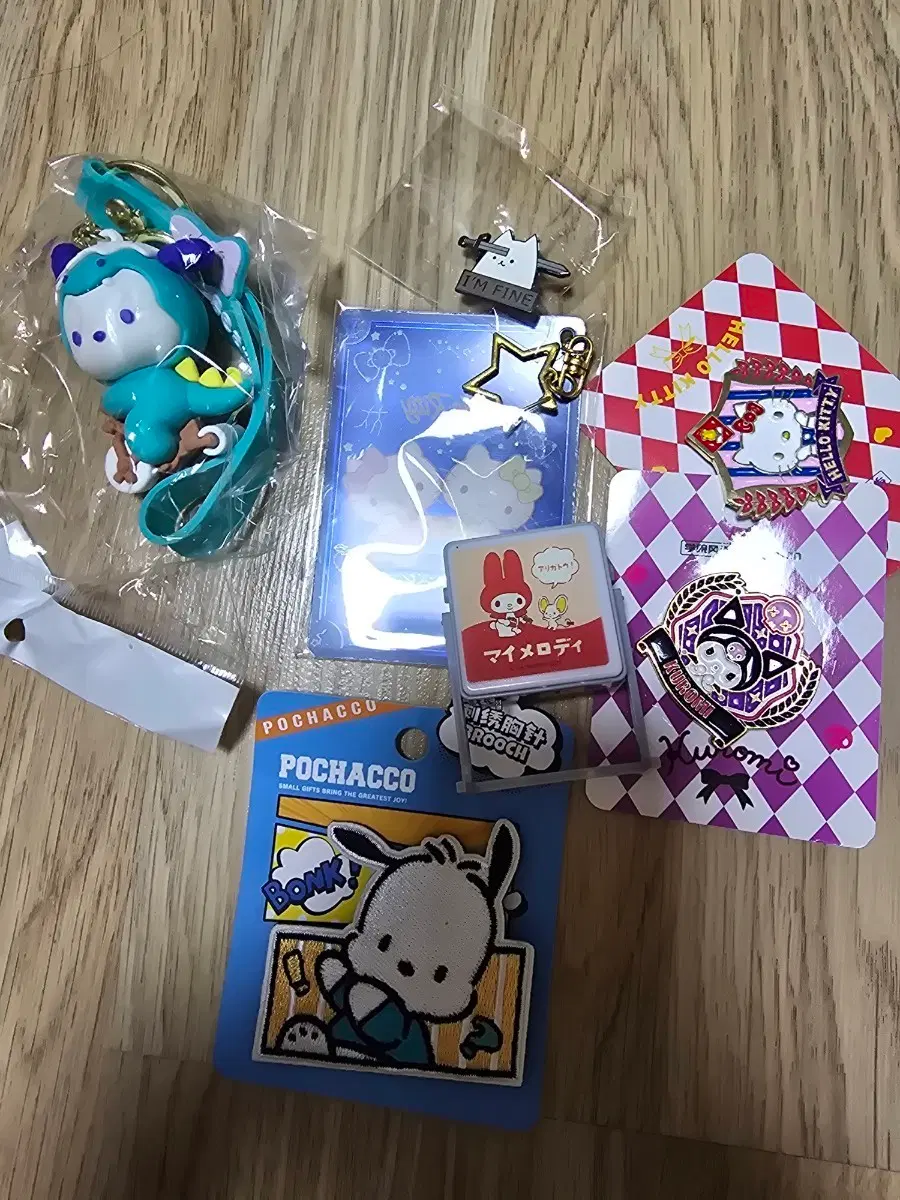 산리오 캐릭터 굿즈 세트 (포차코, 마이멜로디, 헬로키티 등)