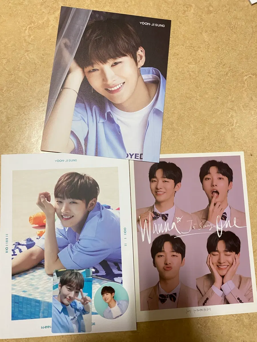 윤지성 포카 굿즈 팝니다