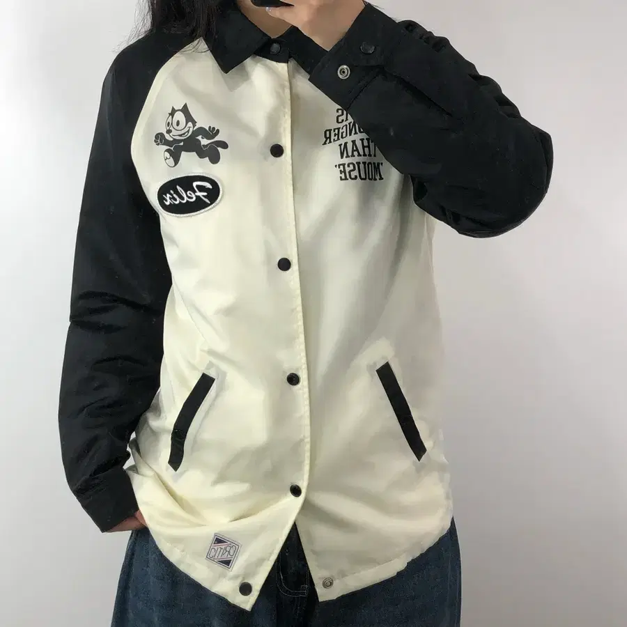 [M] 펠릭스 x 크리틱 코치자켓