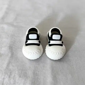 네오 브라이스용 스니커즈 블랙 x 화이트