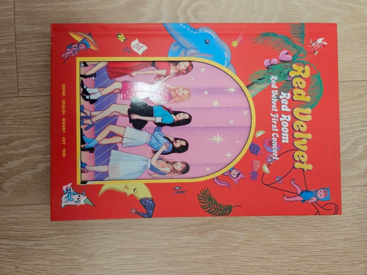 레드벨벳 첫 단독콘서트 레드룸 포토북