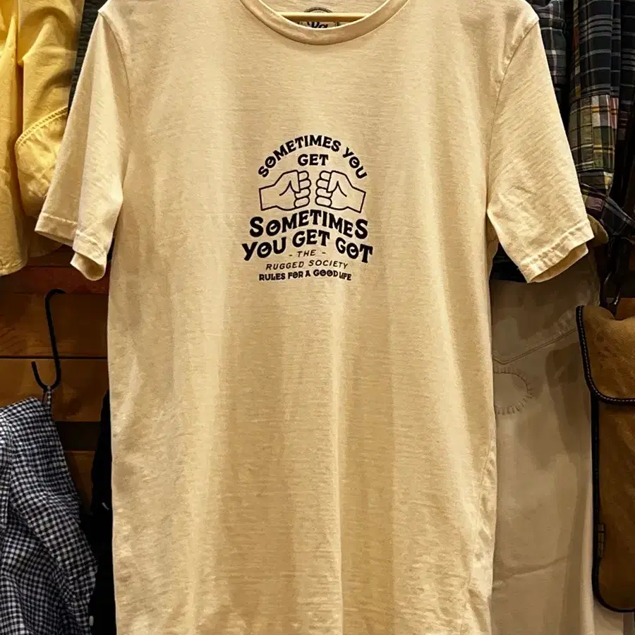 더 러기드 소사이어티 그래픽 코튼 반팔 티셔츠 (The Rugged Society Graphic Cotton T-Shirt)