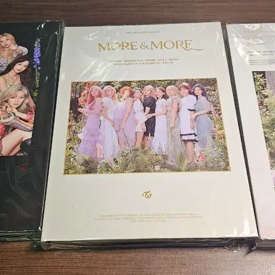 트와이스 미니 9집, 3종 세트, more & more