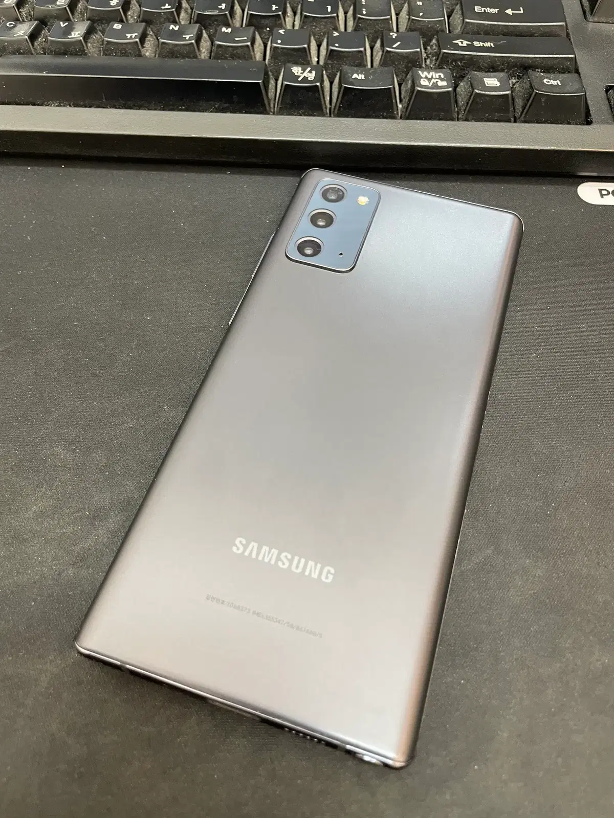 갤럭시노트20 그레이 256GB 무잔상 상태좋은 중고19만8천팝니다.