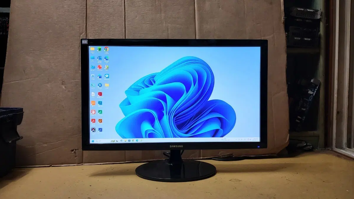 (10) 삼성 24인치 컴퓨터 LED 모니터 HDMI 지원 (동일사이즈 10대 보유중