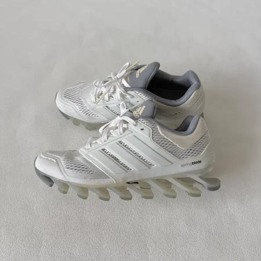 [245]아디다스(adidas) spring blade 스니커즈