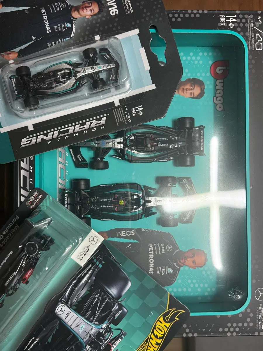 부라고 1/43 포뮬러1 메르세데스 F1 일괄 판매