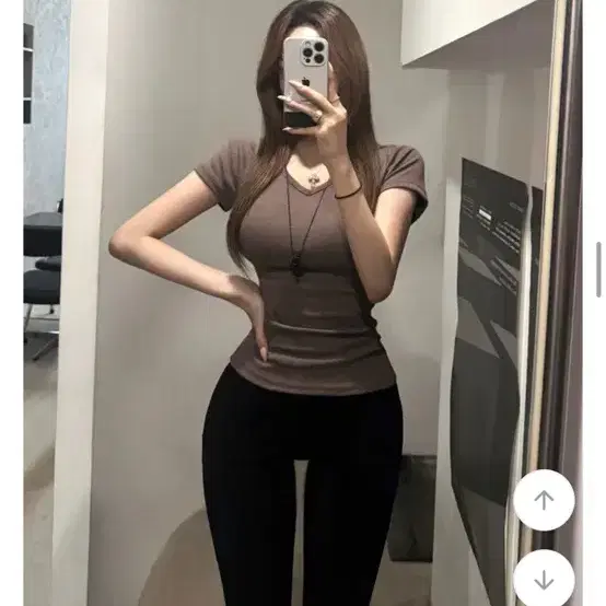 코코아 반팔 브이넥 티셔츠