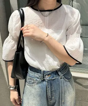 반팔 배색 파이핑 블라우스 화이트