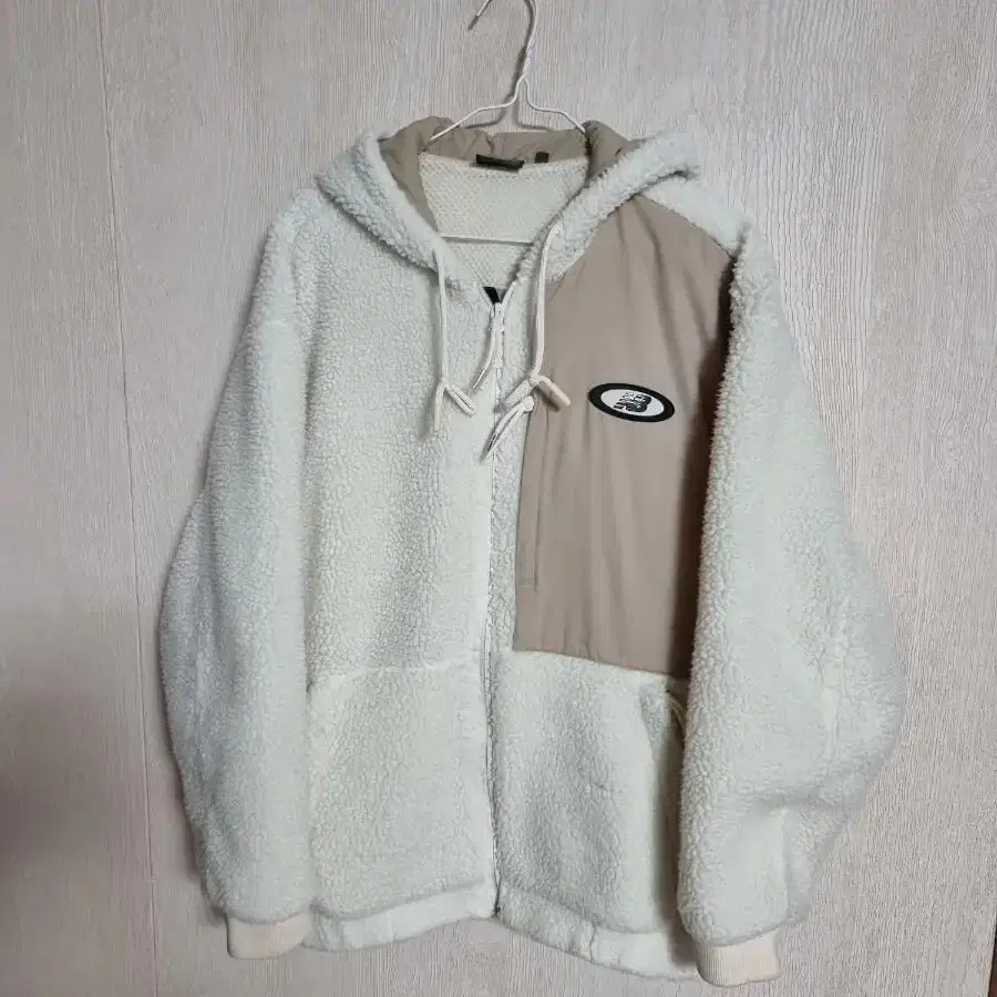 뉴발란스 후리스 양털 뽀글이 후드 집업 공용