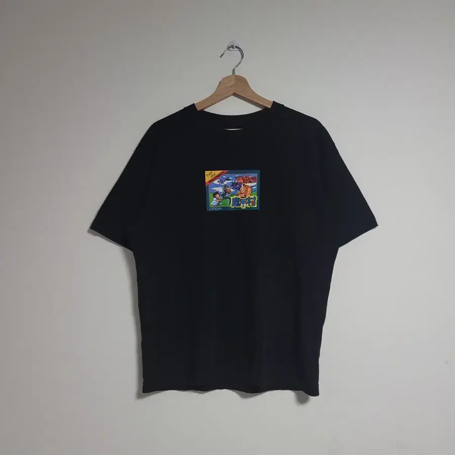 (M) UNIQLO 유니클로 UT 캡콤 마계촌 반팔티 블랙