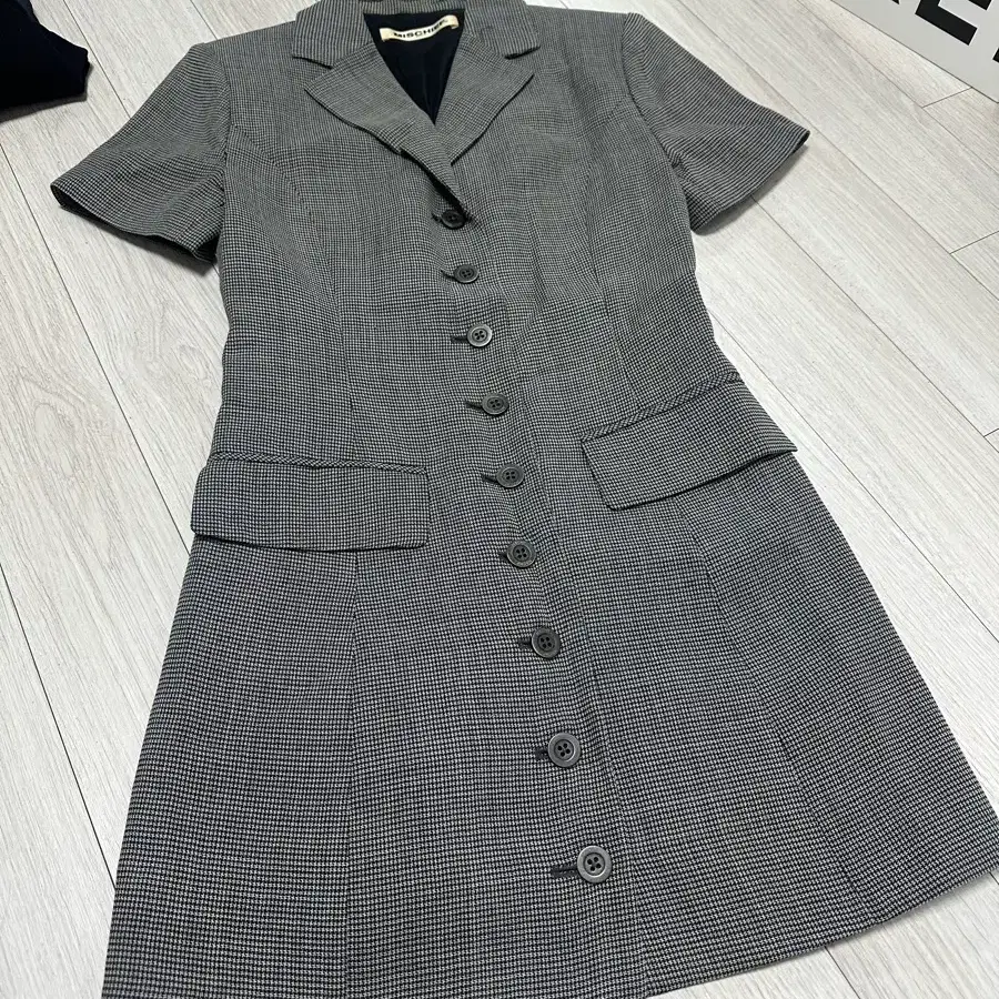 [희귀템] 미스치프 버튼업 자켓 원피스