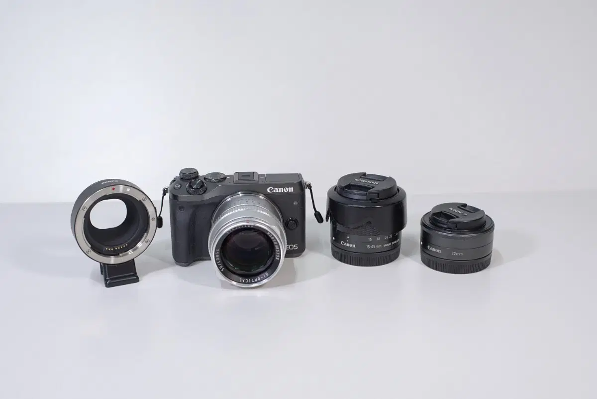 캐논 EOS M6 미러리스 카메라 렌즈 3개 렌즈 어댑터 포함