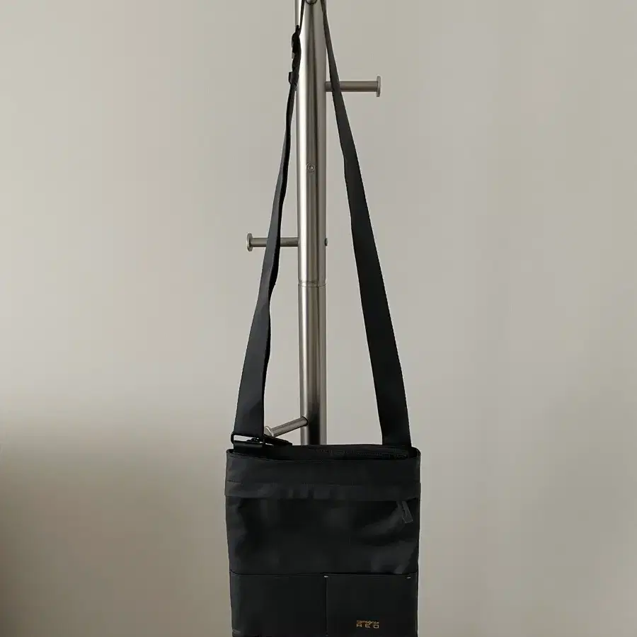 샘소나이트(Samsonite) 크로스백