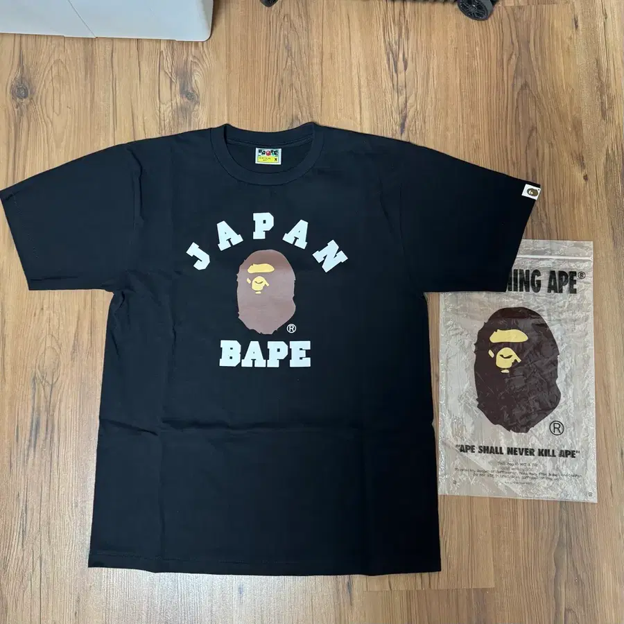 베이프 재팬 컬리지 시티 티셔츠 블랙 M