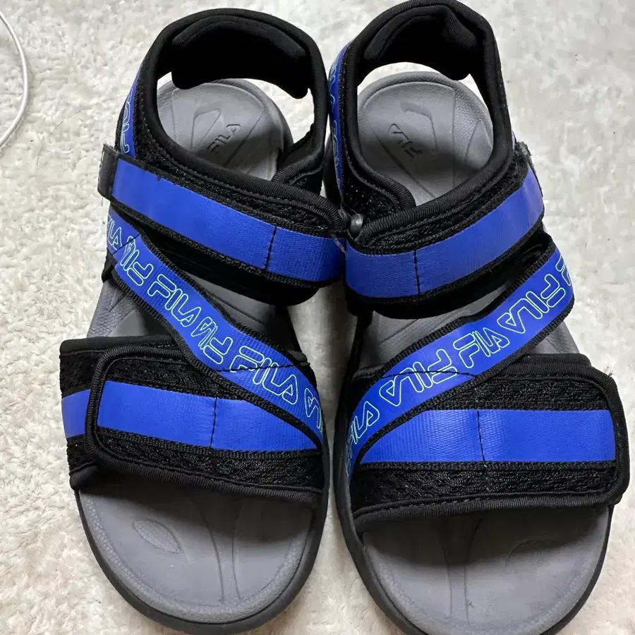 휠라 샌들 블랙 블루 230