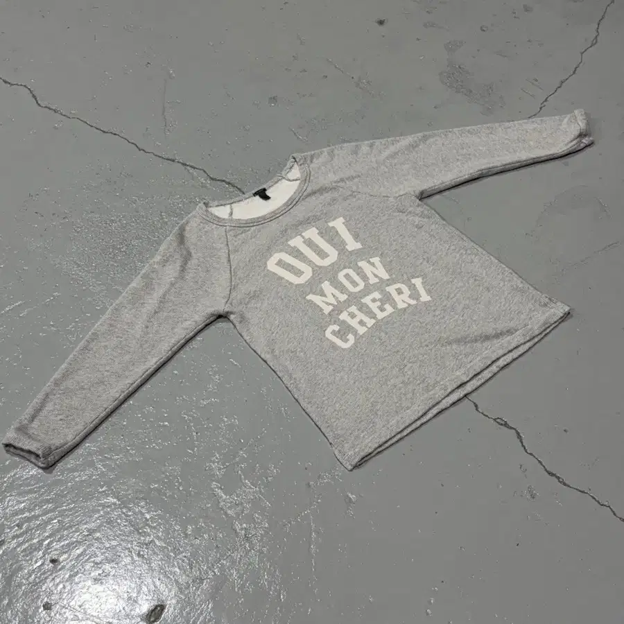 제이크루(J.Crew) OUI MON CHERI 빈티지 그레이 스웻셔츠