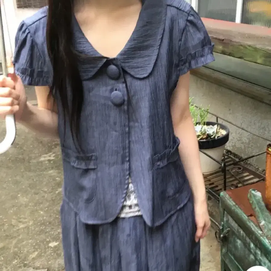 데님 핀탁 숏 자켓 블라우스 반팔티 미쏘 자라 유니클로 에잇세컨즈 김아홉 데이빈