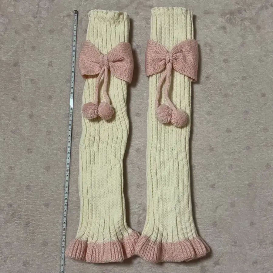 새상품 네코빈티지 크림 연핑크 리본 프릴 방울 레그워머 양산형 일녀
