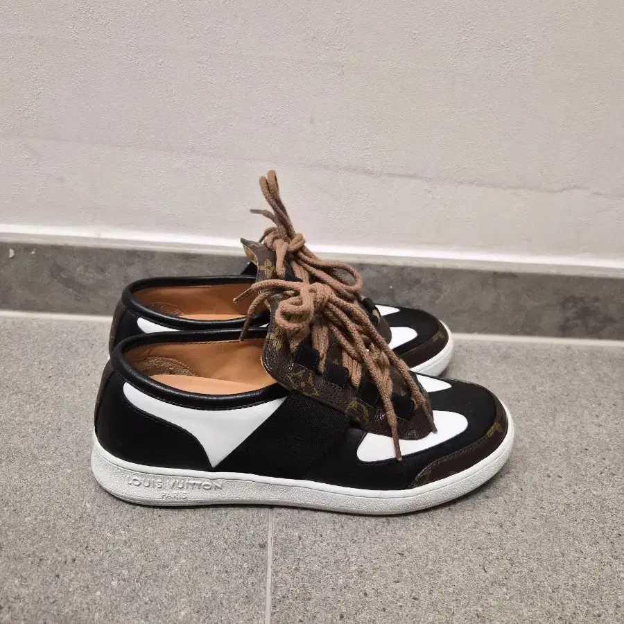 루이비통 루 스니커즈