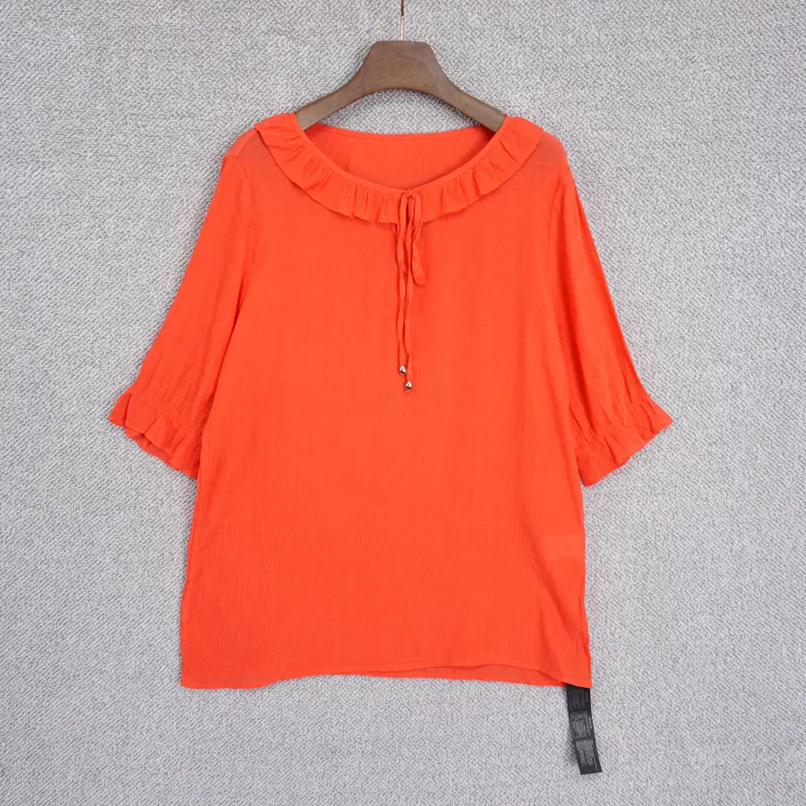 꼼빠니아 미사용 여성 프릴 시원한 블라우스 66size