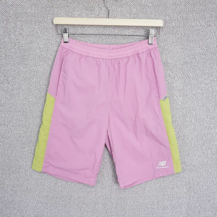 뉴발란스 키즈 나일론 우븐 밴딩 반바지 160size
