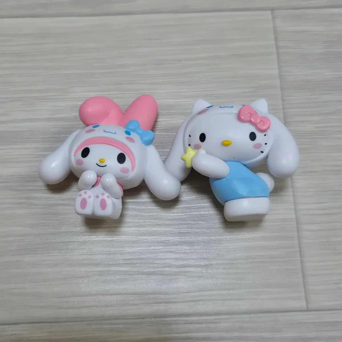 산리오 시나모롤코스튬 마이멜로디/헬로키티 가챠 피규어