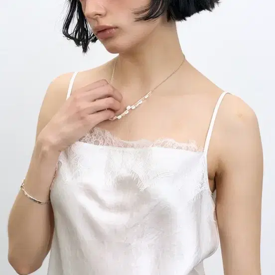 무이블랙 레이스 탑