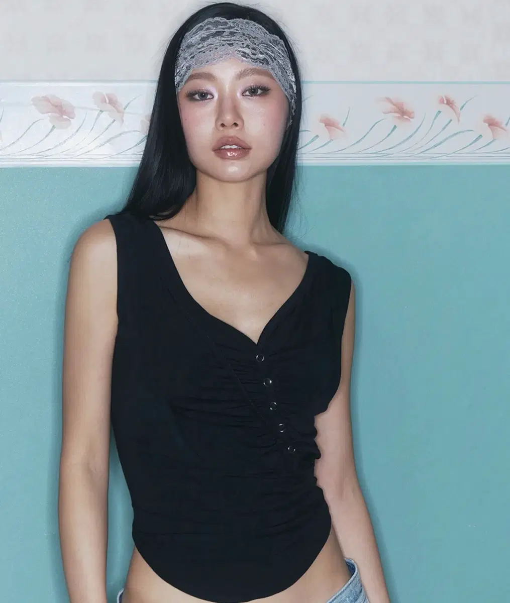 Please No Follow Deba Sleeveless Top (Black)