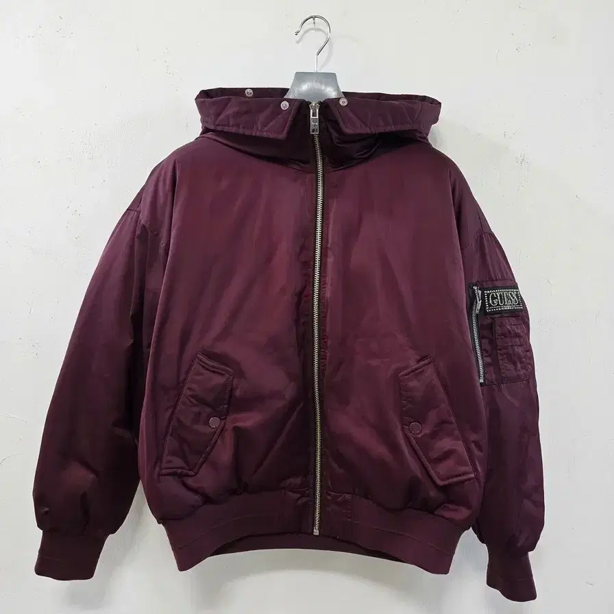 Guess 오리털 봄버 자켓 버건디 XS
