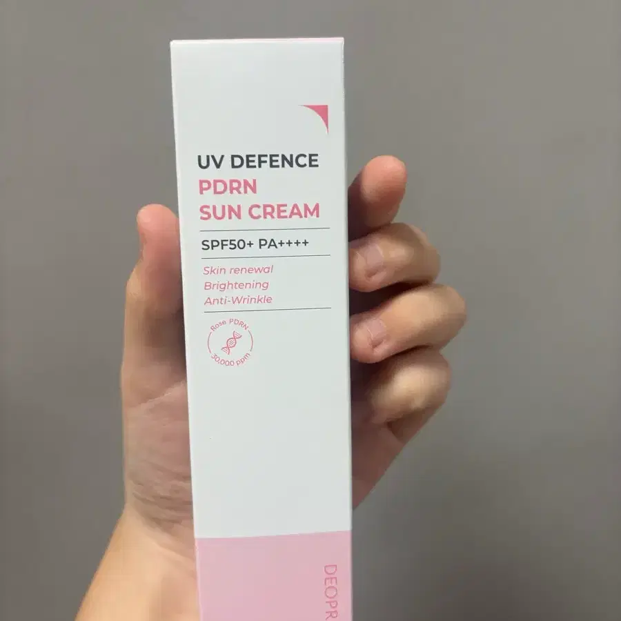 미개봉 디오프러스 유브이 디펜스 PDRN 선크림 SPF50+ PA++++