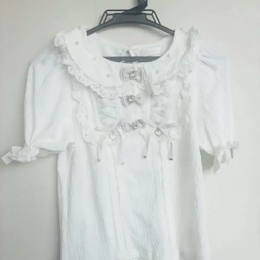 리즈리사 삼연 블라우스 정품 /지뢰계 양지뢰 노에미 시허니 로지타 마즈 디마럽