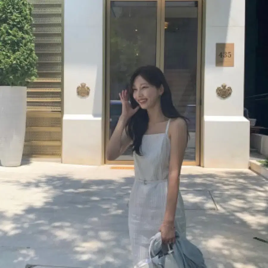 시에 리사 벨티드 리넨 맥시 드레스