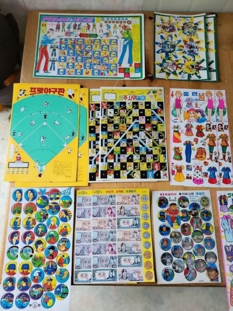 옛날 딱지 놀이판 약 70점